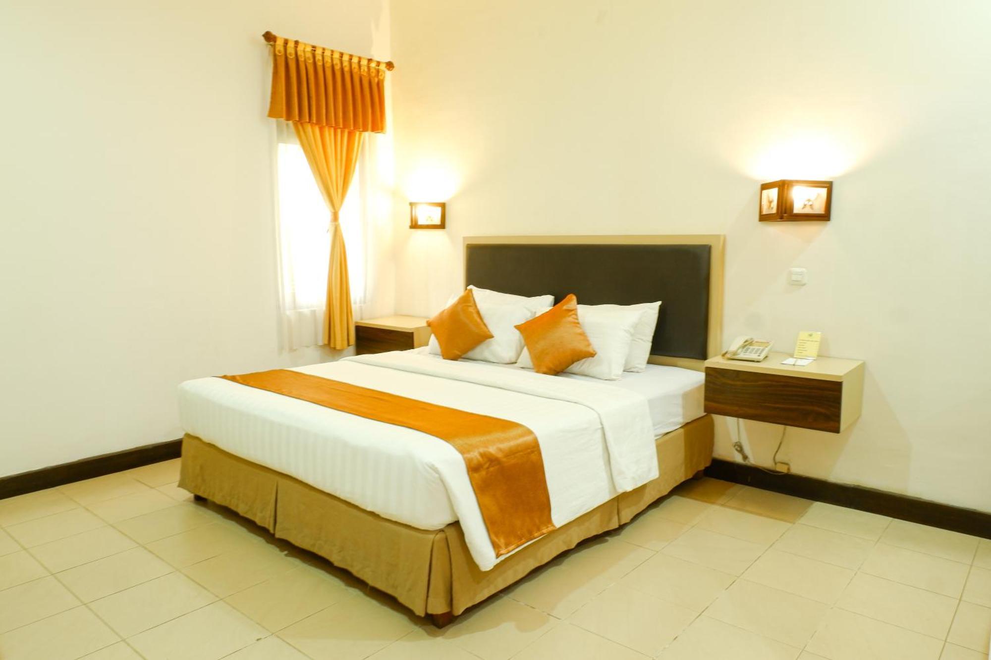 Lombok Garden Hotel Mataram Exteriör bild