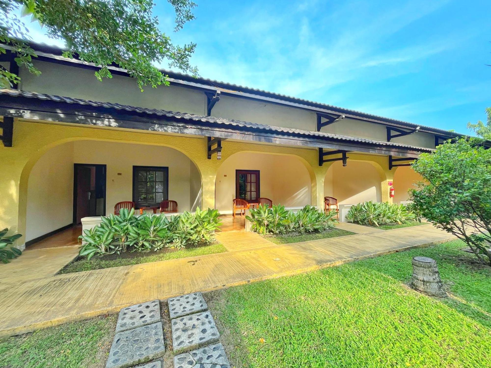 Lombok Garden Hotel Mataram Exteriör bild